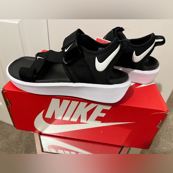 BNWT Nike Vista Sandals - Picture 6 of 7